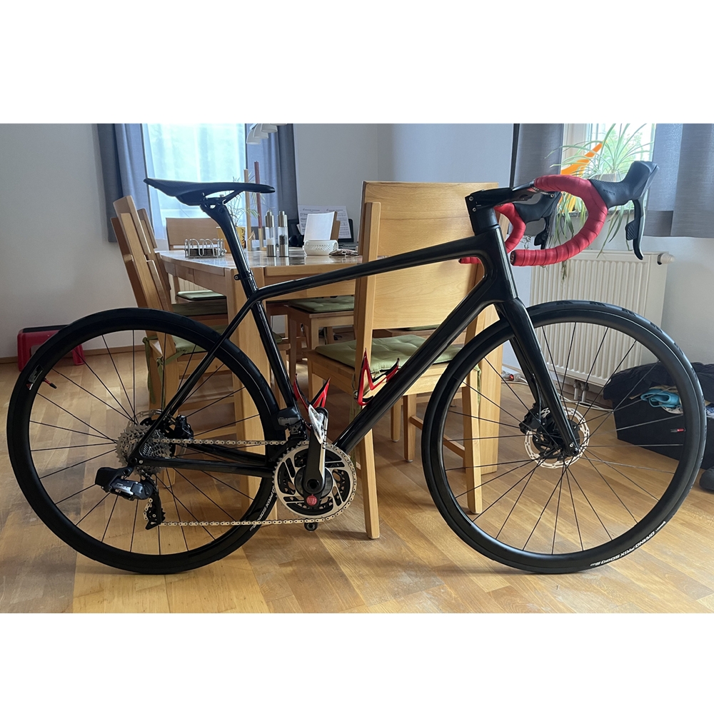 Black Internal or External Cable Lines Full Carbon Fiber 680g Road Bike Frame with Disc Brake Front 100x12mm Rear 142x12mm Same to SPECIALIZED S-WORKS AETHOS