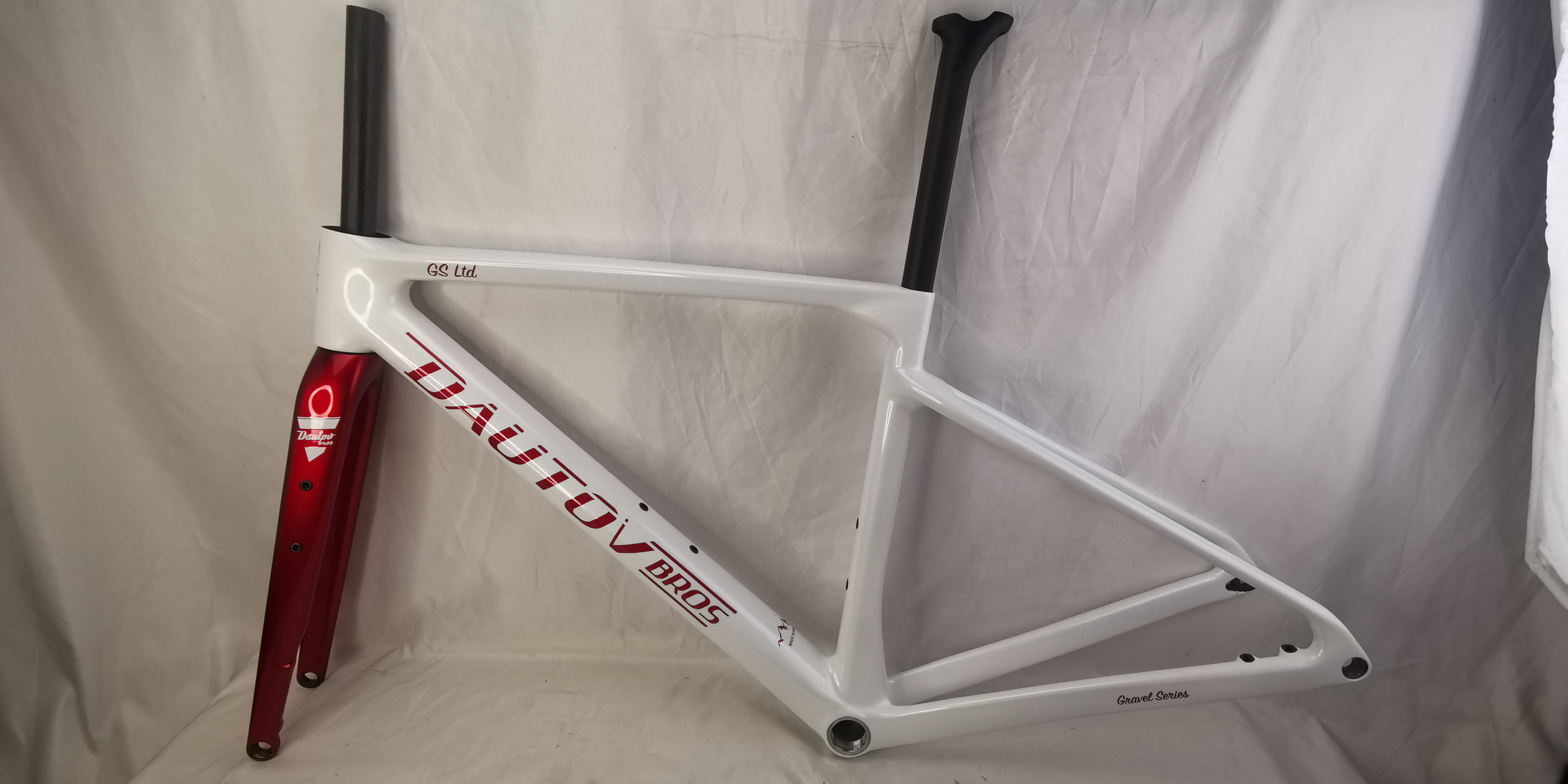 White Carbon Gravel Frame 700C Cyclocross Travel Gravel Road Bike UD Full Carbon Fibre Thru Axle Disc Brake Frame
