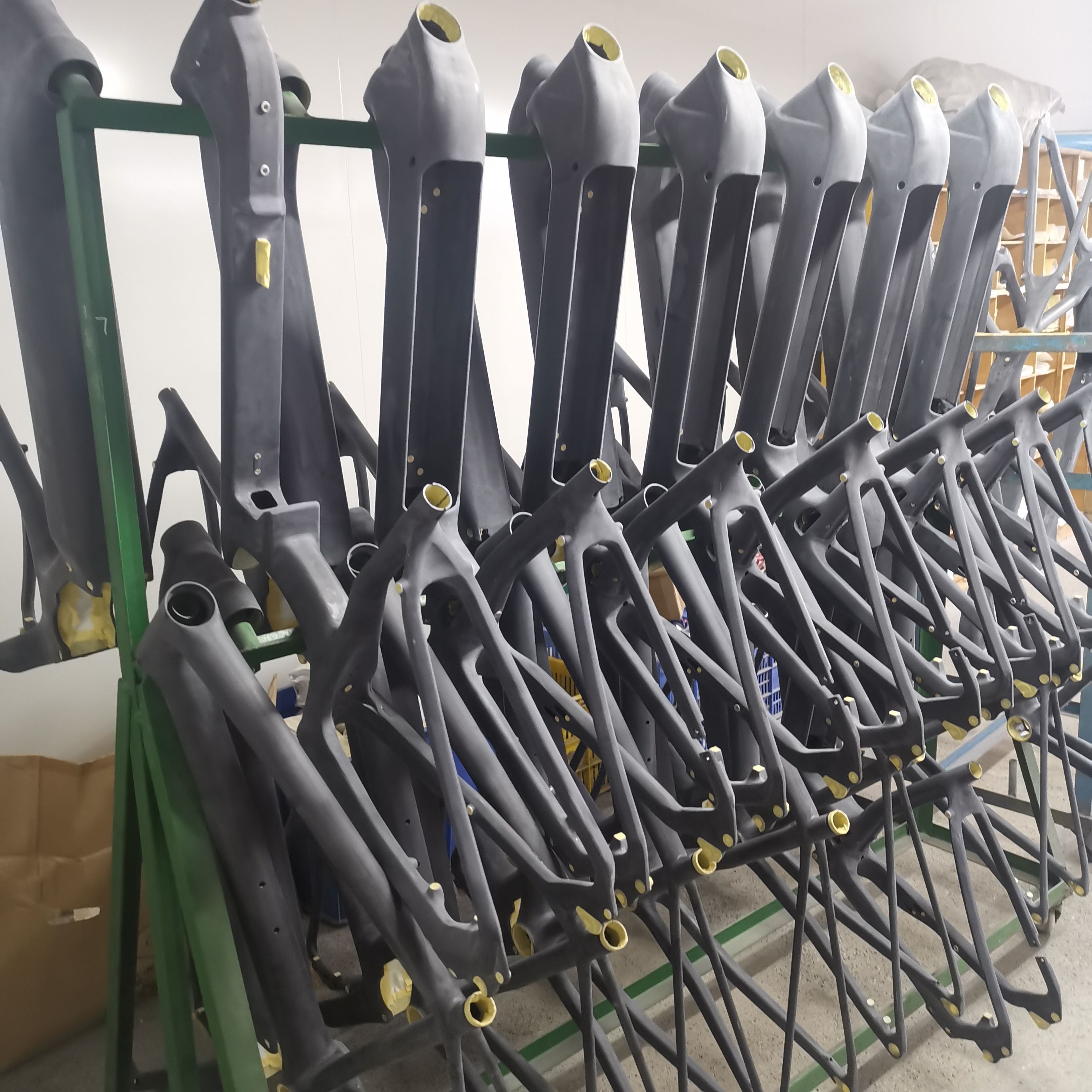 OEM ODM Full Carbon Fiber MTB E-BIKE Frame with  BH , BMC, GHOST,  LAPIERRE,  S-WORKS, SPECIALIZED, SIMPLON.